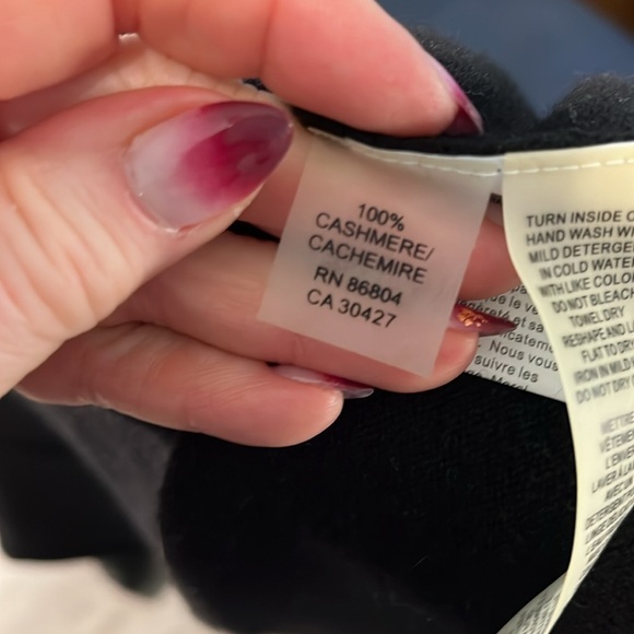 Magaschoni 100% Cashmere Cardigan Sweater Buckle Front Black Size XS - Picture 8 of 11